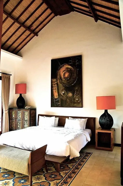 קנגו Aqua Octaviana Bali Villa