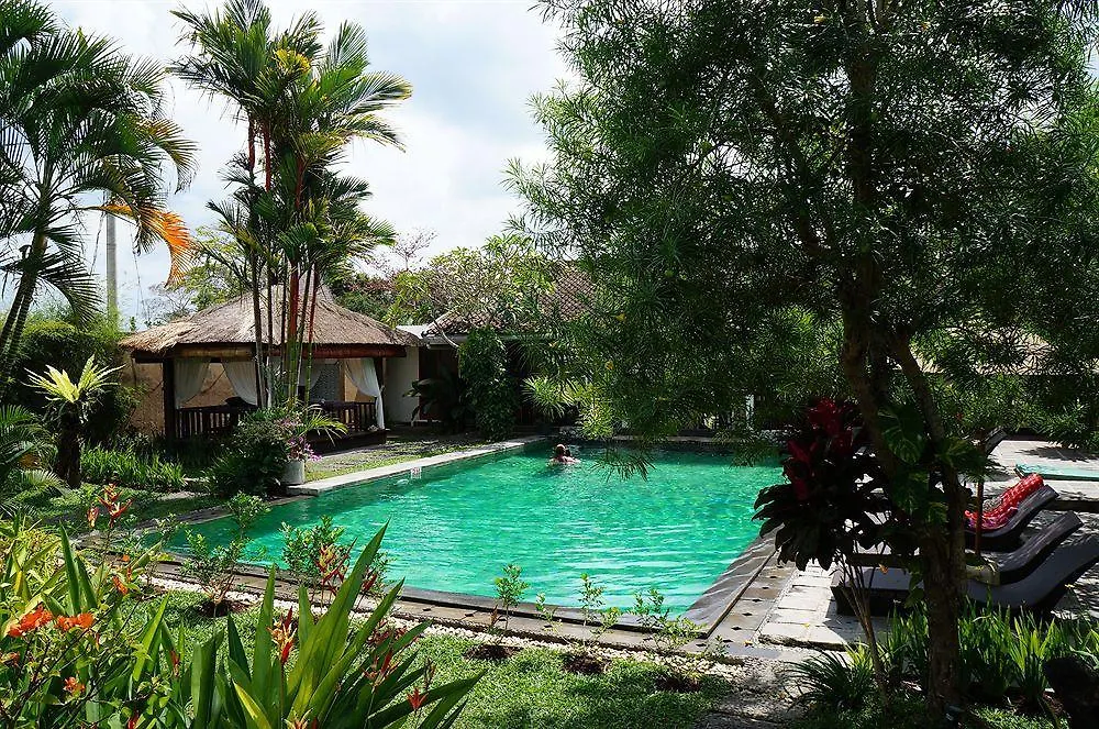Aqua Octaviana Bali Villa Canggu  4*, Canggu (Bali)